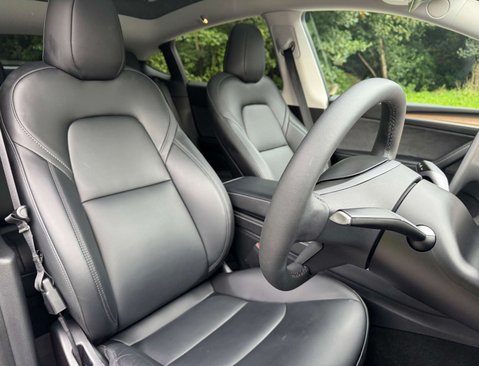 Tesla Model Y ModeL Y Long Range AWD 4WD 5dr 23