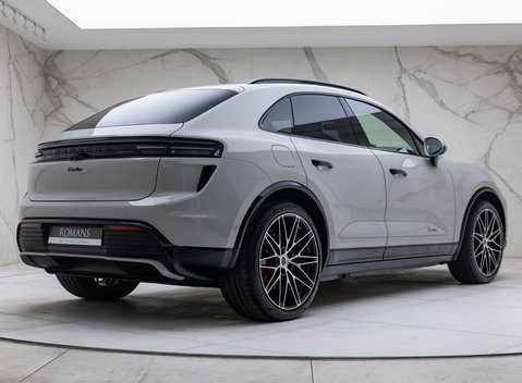 Porsche Macan Turbo Electric 3