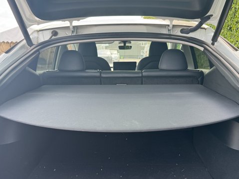 Tesla Model Y (Dual Motor) Long Range SUV 5dr Electric Auto 4WDE (384 bhp) 11