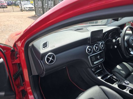 Mercedes-Benz A Class 1.5 A180d Sport (Premium) Hatchback 5dr Diesel 7G-DCT Euro 6 (s/s) (109 ps) 28