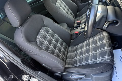 Volkswagen Golf GTD -TWO OWNERS -£20 ROAD TAX -9 SERVICES - ORIGINAL & UNMODIFIED -KEYLESS 30