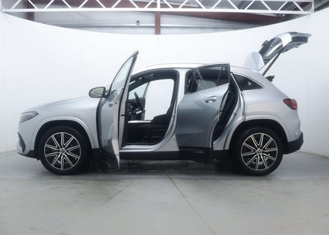 Mercedes-Benz EQA 250+ AMG LINE EXECUTIVE 61