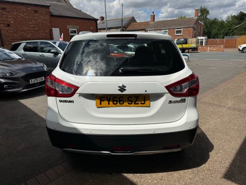 Suzuki SX4 S-Cross SZ-T 5