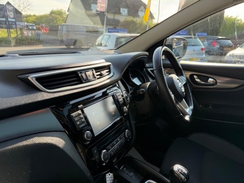 Nissan Qashqai 1.5 dCi N-Connecta Euro 6 (s/s) 5dr 16