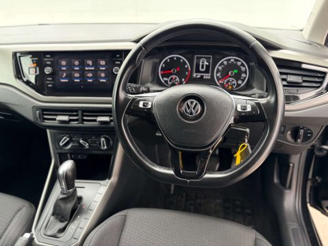 Volkswagen Polo 1.0 Polo SE TSi Semi-Auto 5dr 40