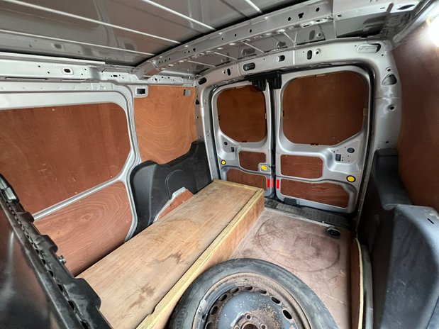 Ford Transit Connect SWB L1H1 Limited 200 Air Con Alloys Camera Sensors EURO 6 NO VAT 12