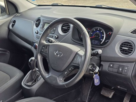 Hyundai i10 1.2 SE Hatchback 5dr Petrol Auto Euro 6 (87 ps) 39