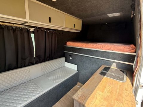 Mercedes-Benz Sprinter RACE VAN CAMPER VAN MOTORHOME 9
