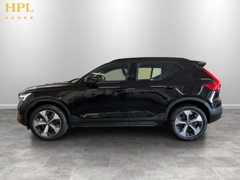 Volvo XC40 2.0 B4 MHEV Plus Dark SUV 5dr Petrol Hybrid DCT Auto Euro 6 (s/s) (197 ps) 4
