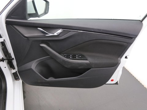 Skoda Kamiq 1.0 TSI SE Euro 6 (s/s) 5dr 19