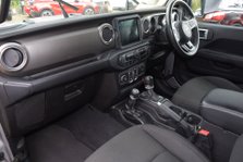 Jeep Wrangler Sahara Multijet II 31