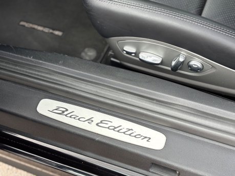 Porsche 911 3.4 991 Carrera 4 Black Edition Coupe 2dr Petrol PDK 4WD Euro 6 (350ps) 11