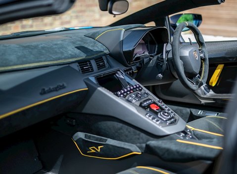 Lamborghini Aventador SV LP750-4 Roadster 19