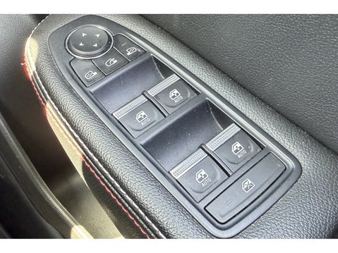 Renault Arkana 1.6 E-TECH Hybrid 145 R.S. Line 5dr Auto 35