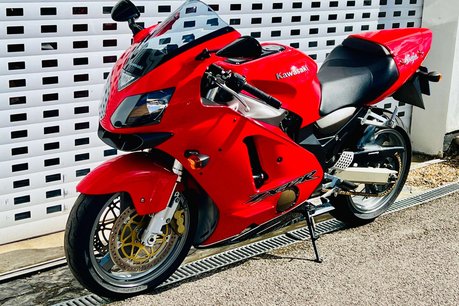 Kawasaki ZX ZX12-R 23