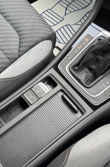 Volkswagen Golf R-LINE EDITION TSI EVO DSG -EX DEMO +1 OWNER -APPLE CARPLAY-ADAPTIVE CRUISE 