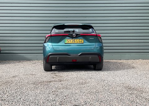 MG MG4 PREMIUM LONG RANGE 9