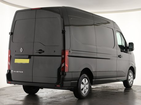 Renault Master MM35 Blue dCi 150 Advance Medium Roof Van Auto 4