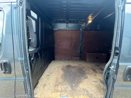 Peugeot Boxer BLUEHDI 335 L2H2 PROFESSIONAL P/V 27