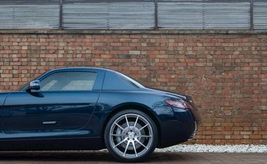 Mercedes-Benz SLS AMG 23