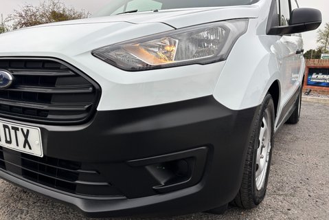 Ford Transit Connect 220 Leader DCIV Selectshift Auto - Sat Nav / 5 Seats / Rear Camera 24