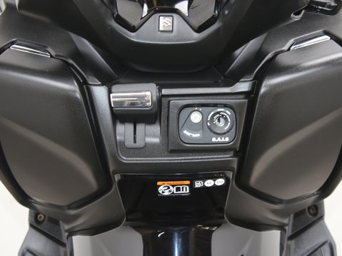Suzuki Burgman 400 AN 400 AM2 17