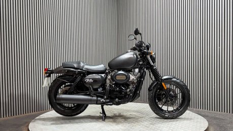 Hyosung GV AQUILA 2023 ONLY 506 MILES 125CC CRUISER BIKE LONG MOT 1