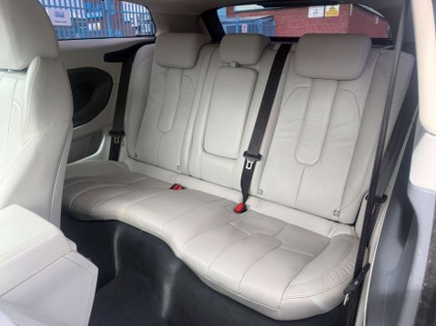 Land Rover Range Rover Evoque 2.2 Range Rover Evoque Pure Tech eD4 4x2 3dr 15