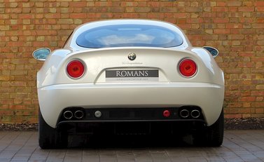 Alfa Romeo 8C Competizione 12