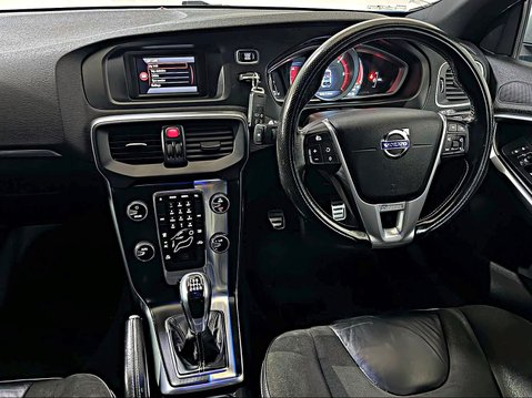 Volvo V40 R-DESIGN D3 MANUAL 13