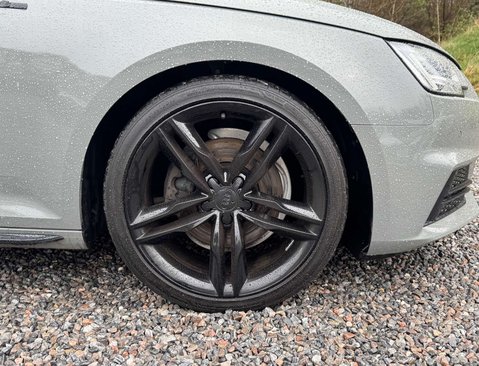 Audi A4 1.4 A4 Black Edition TFSI 5dr 9