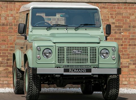 Land Rover Defender 90 Heritage Hard Top 1