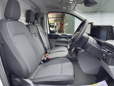 Ford Transit Custom 280 LIMITED L1H1 P/V ECOBLUE 23