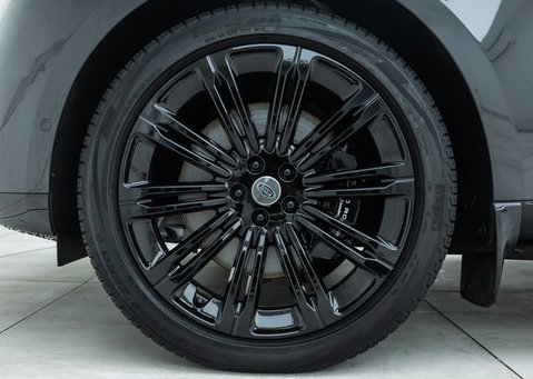 Land Rover Range Rover P530 Autobiography LWB (7 Seat) 