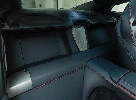 Aston Martin Vanquish V12 17