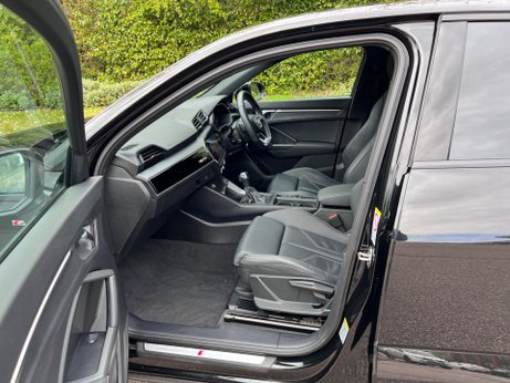 Audi Q3 1.5 TFSI CoD 35 Black Edition Sportback S Tronic Euro 6 (s/s) 5dr 90