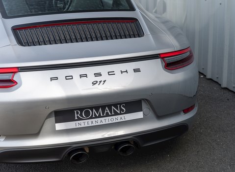 Porsche 911 (991.2) Carrera GTS 22
