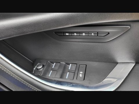 Jaguar XE R-DYNAMIC S 23