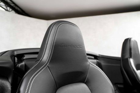 Porsche 911 TURBO S PDK. SPORTS CHRONO. HEATED & VENTILATED SEATS. PCCBS. SPORT EXHAUST 20