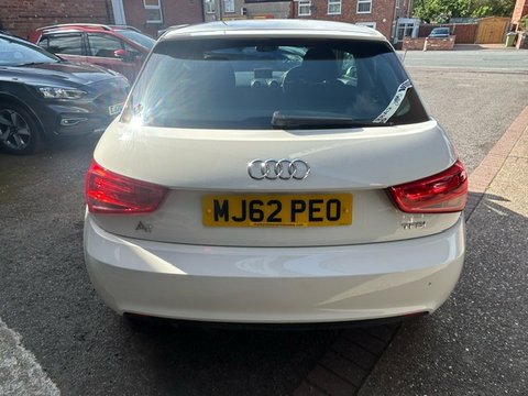 Audi A1 TFSI SPORT 4