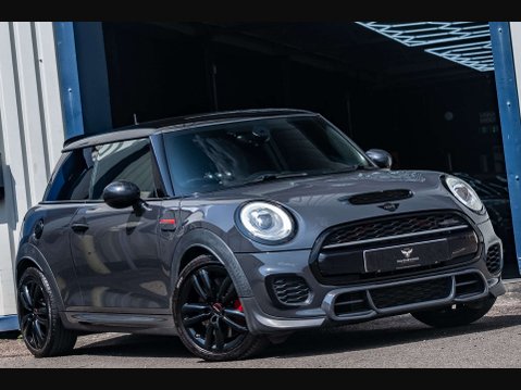 Mini Hatch 2.0 John Cooper Works 3dr 28