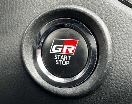 Toyota C-HR 1.8 C-HR GR Sport HEV CVT 5dr 67