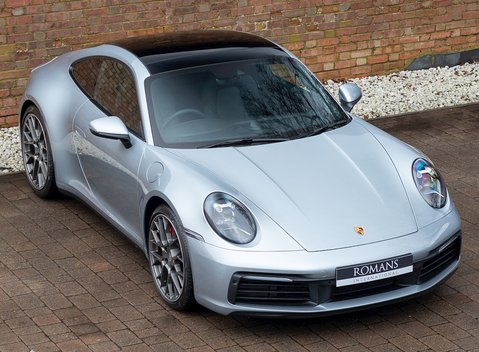 Porsche 911 Carrera 4S (992) 8