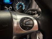 Ford Focus 1.0T EcoBoost Zetec Euro 5 (s/s) 5dr 17