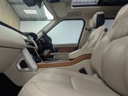 Land Rover Range Rover 3.0 Range Rover Autobiography Auto 4WD 5dr 52