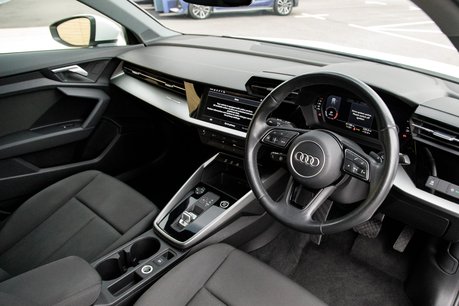 Audi A3 SPORTBACK TFSI TECHNIK MHEV