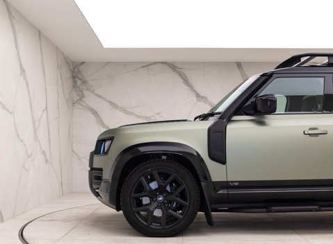 Land Rover Defender V8 32