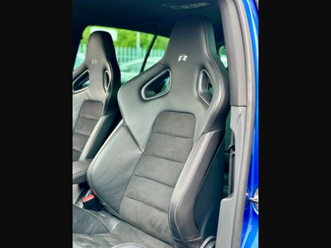 Volkswagen Golf R 2.0 DSG (Wingback) DCC 8