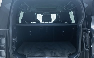 Land Rover Defender OCTA EDITION ONE 38