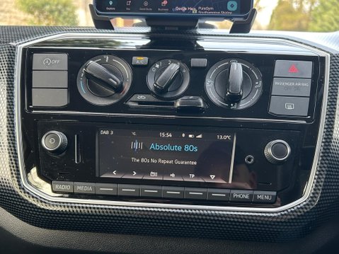 Volkswagen Up MOVE UP TECH EDITION 29